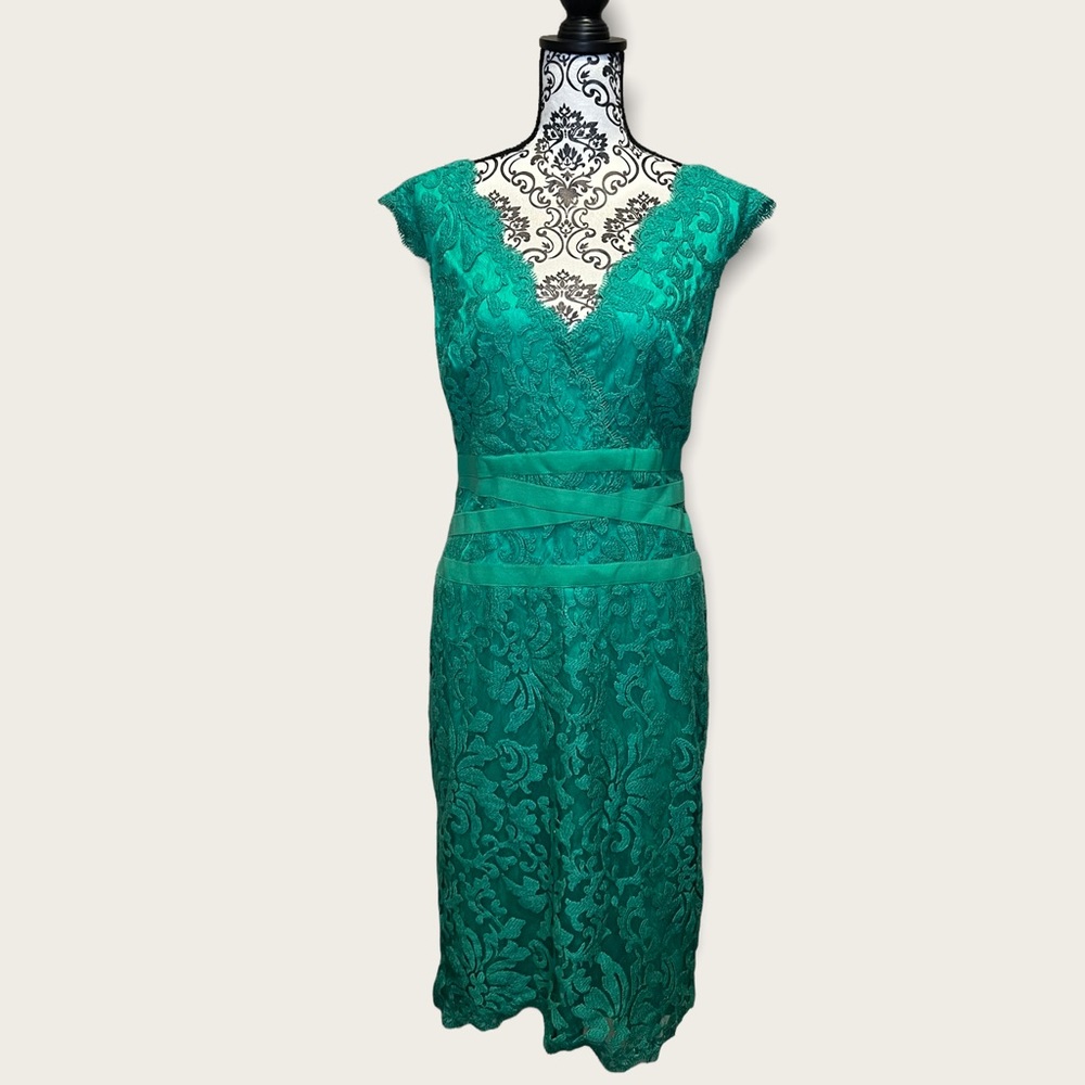 Tadashi Shoji Emerald Green V Neck Lace Sheath Dress size 16
